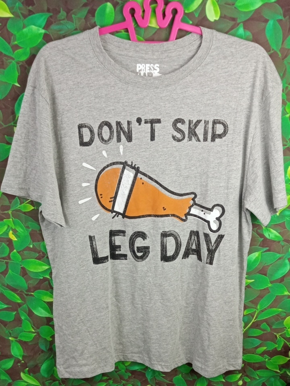 🍂 Gray "Don't Skip Leg Day" T-Shirt